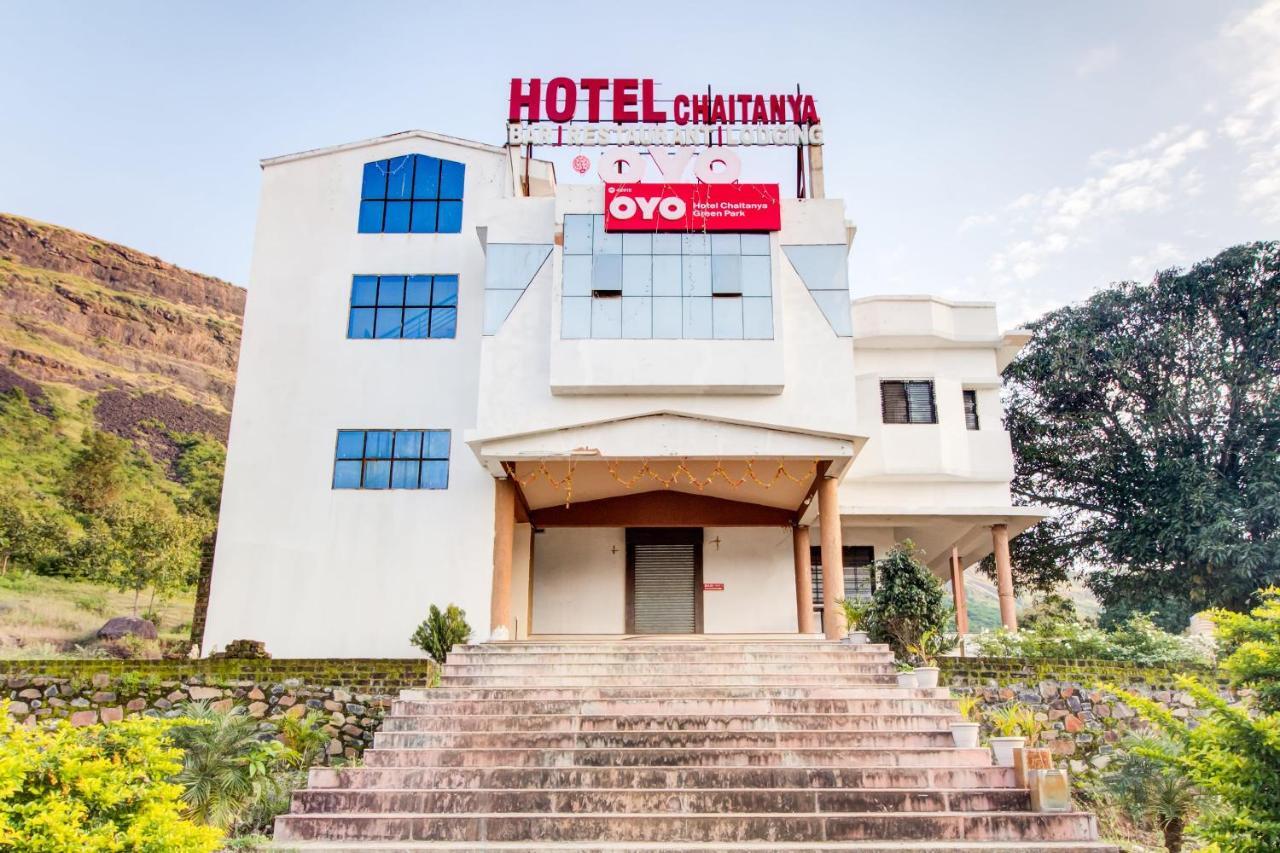 Hôtel Oyo 48915 Chaitanya Green Park à Vani Extérieur photo